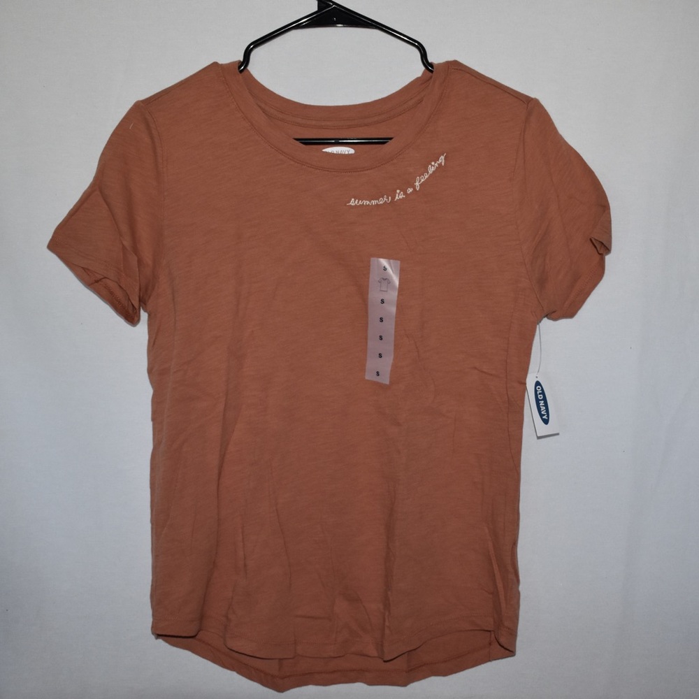 BRAND NEW OLD NAVY WEAR EVERYWHERE TSHIRT